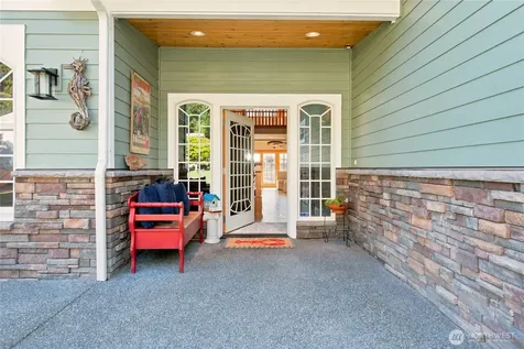 3640 S Shorewood Avenue Greenbank WA 98253