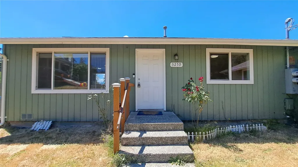 3259 Wright Avenue Bremerton WA 98310