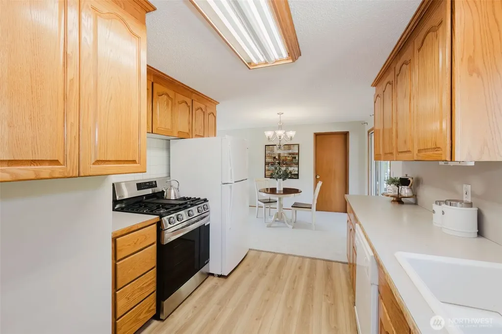 12712 1st Avenue Ct E Tacoma WA 98445