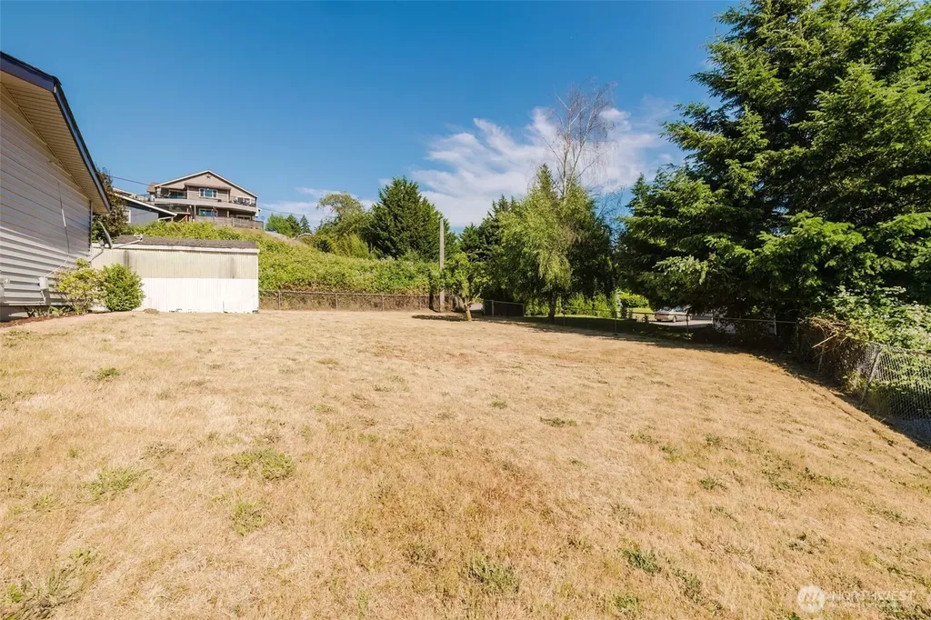 12712 1st Avenue Ct E Tacoma WA 98445