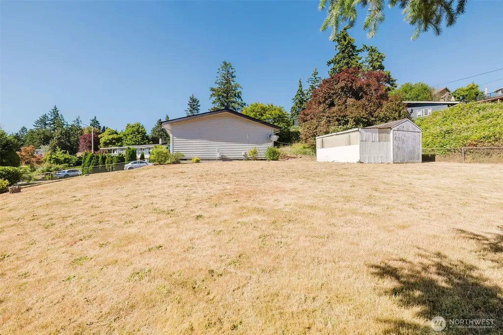 12712 1st Avenue Ct E Tacoma WA 98445