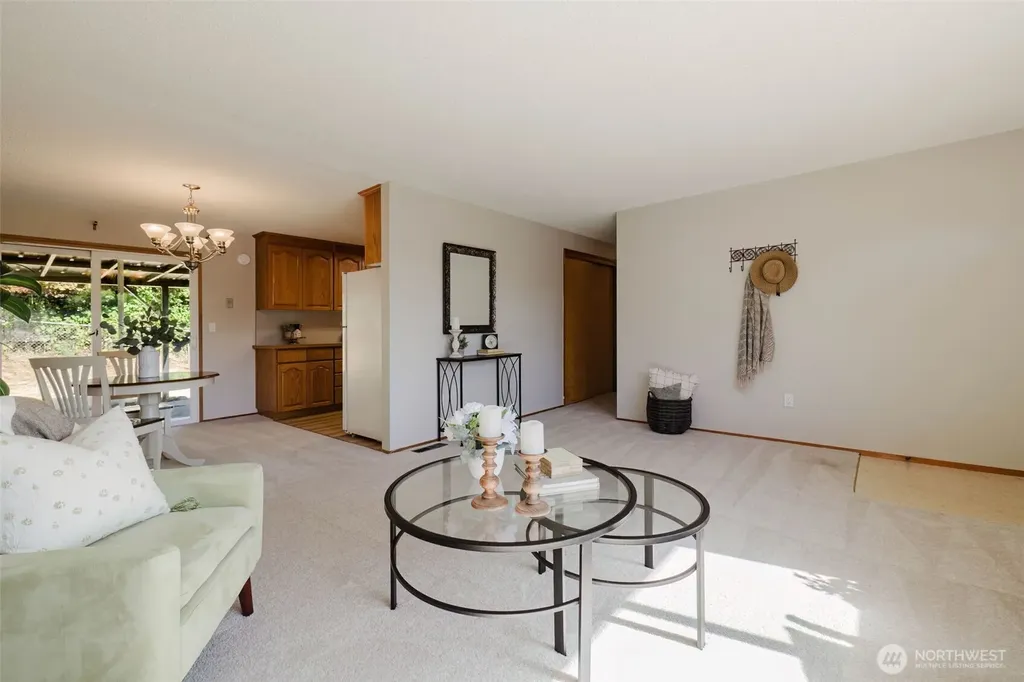 12712 1st Avenue Ct E Tacoma WA 98445