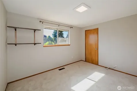 12712 1st Avenue Ct E Tacoma WA 98445