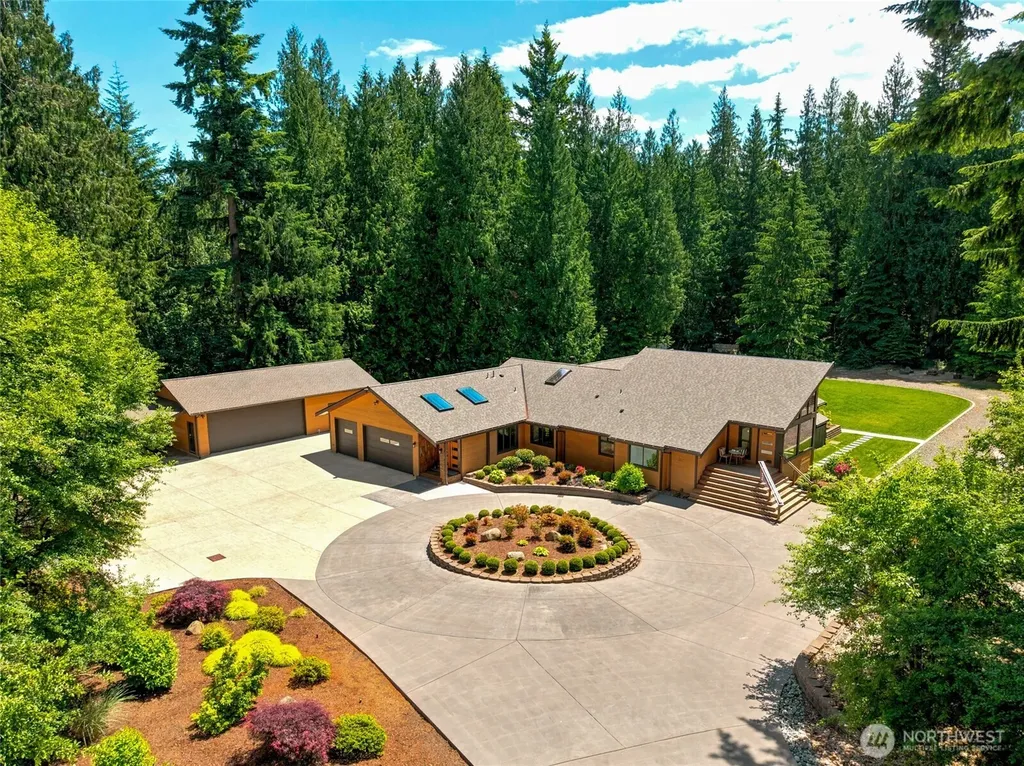 6420 282nd Avenue SE Issaquah WA 98027