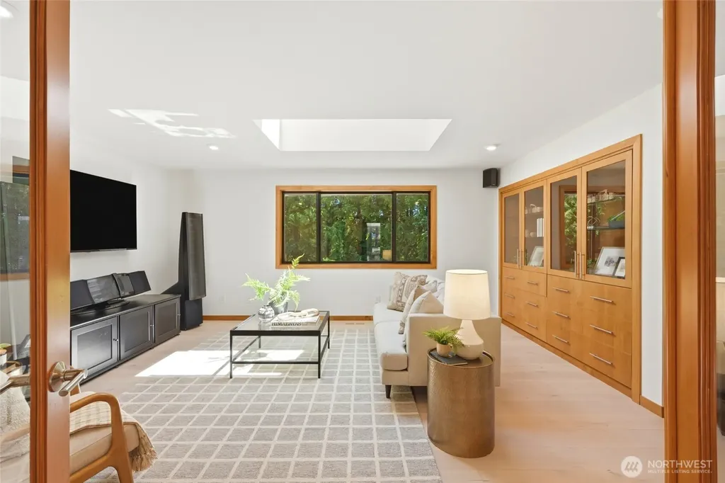 6420 282nd Avenue SE Issaquah WA 98027