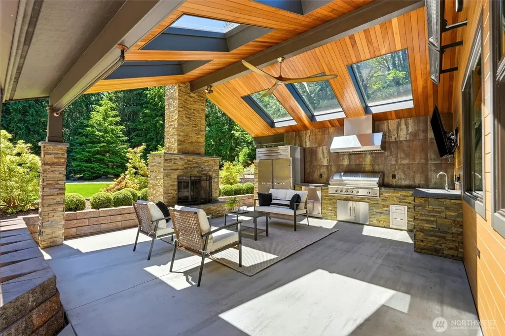 6420 282nd Avenue SE Issaquah WA 98027