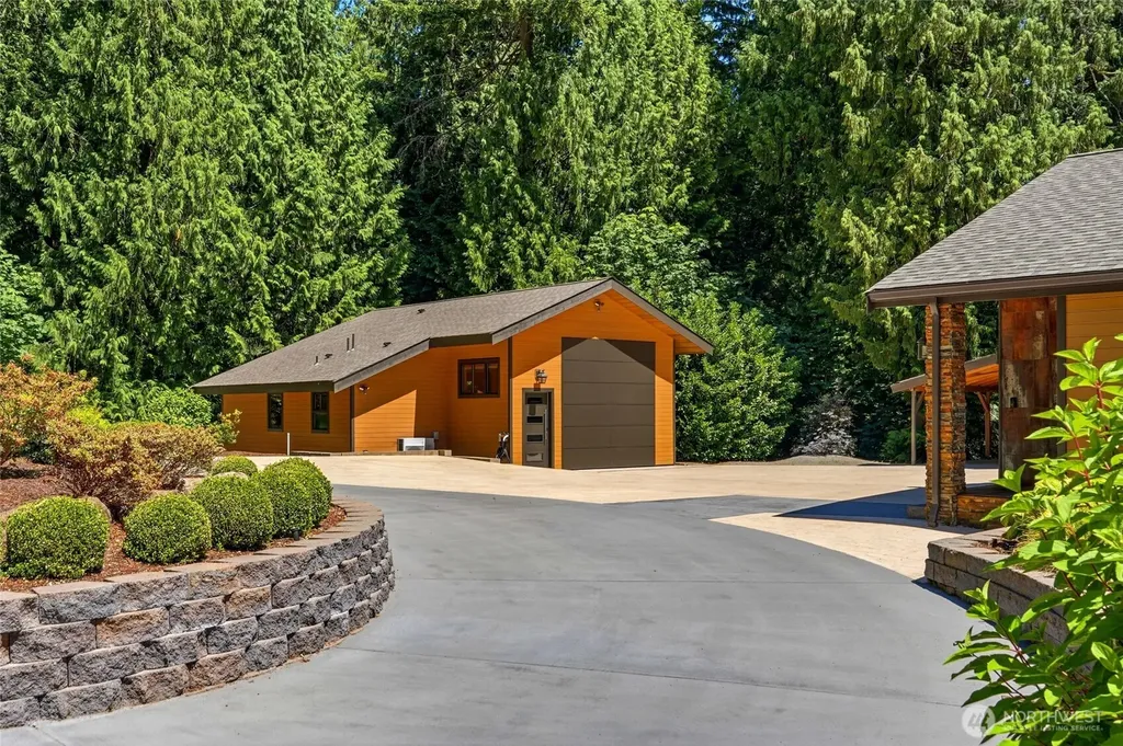 6420 282nd Avenue SE Issaquah WA 98027