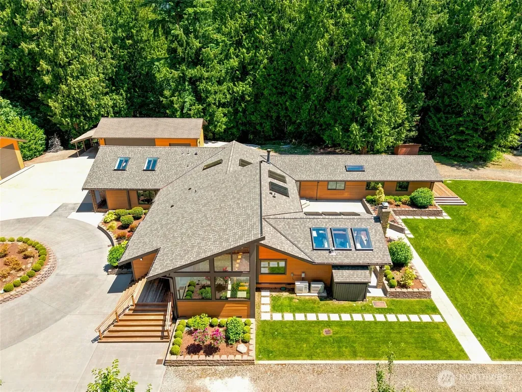 6420 282nd Avenue SE Issaquah WA 98027