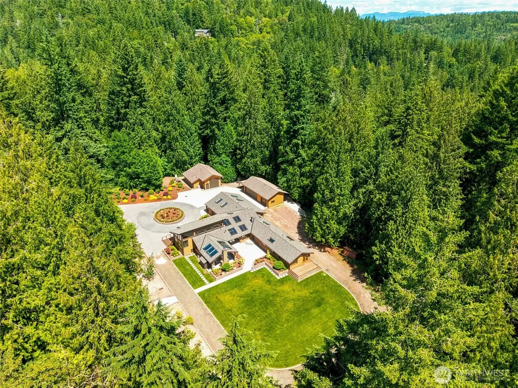 6420 282nd Avenue SE Issaquah WA 98027