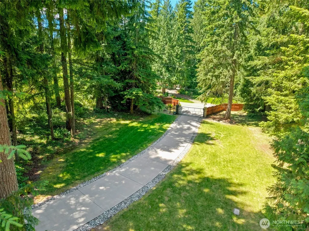 6420 282nd Avenue SE Issaquah WA 98027