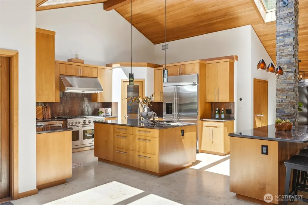 6420 282nd Avenue SE Issaquah WA 98027
