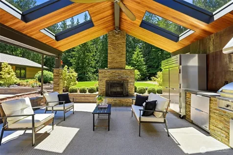 6420 282nd Avenue SE Issaquah WA 98027
