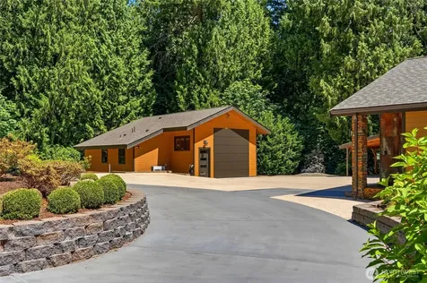 6420 282nd Avenue SE Issaquah WA 98027