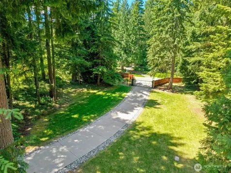 6420 282nd Avenue SE Issaquah WA 98027