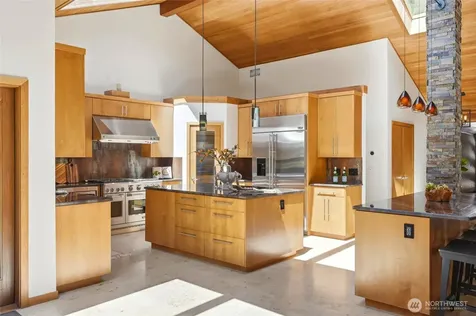6420 282nd Avenue SE Issaquah WA 98027