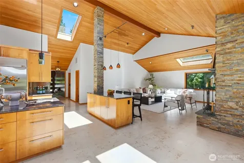6420 282nd Avenue SE Issaquah WA 98027