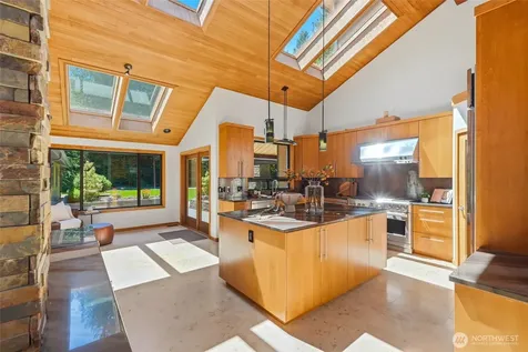 6420 282nd Avenue SE Issaquah WA 98027