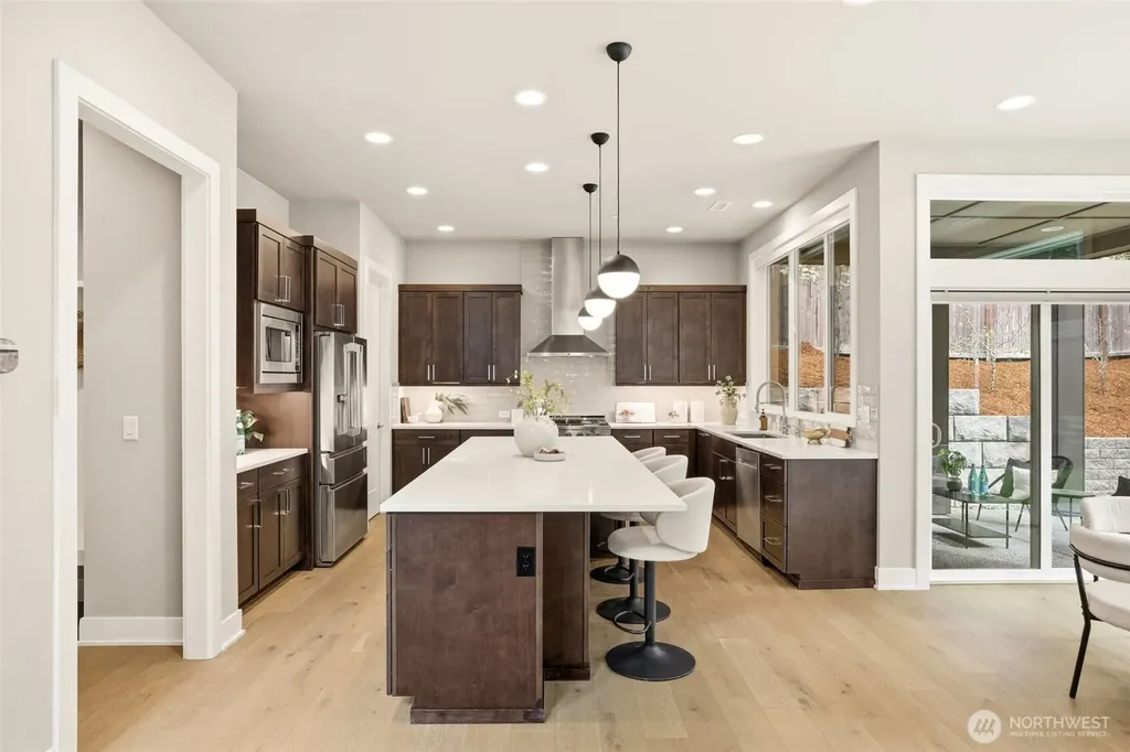 24387 NE 24th Street Sammamish WA 98074