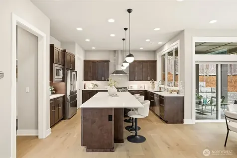 24387 NE 24th Street Sammamish WA 98074