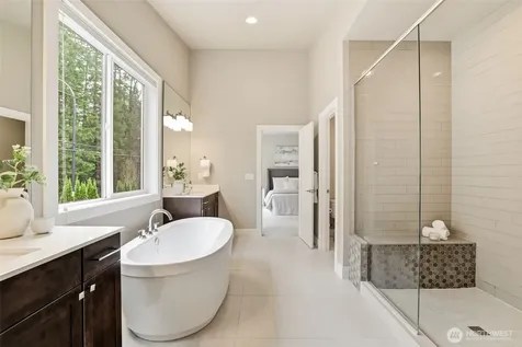 24387 NE 24th Street Sammamish WA 98074