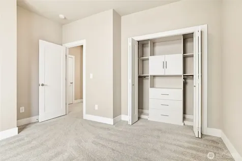 24387 NE 24th Street Sammamish WA 98074