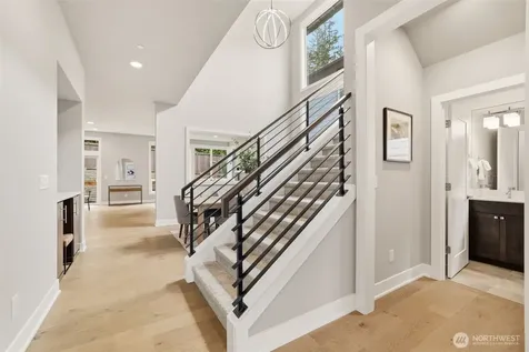 24387 NE 24th Street Sammamish WA 98074