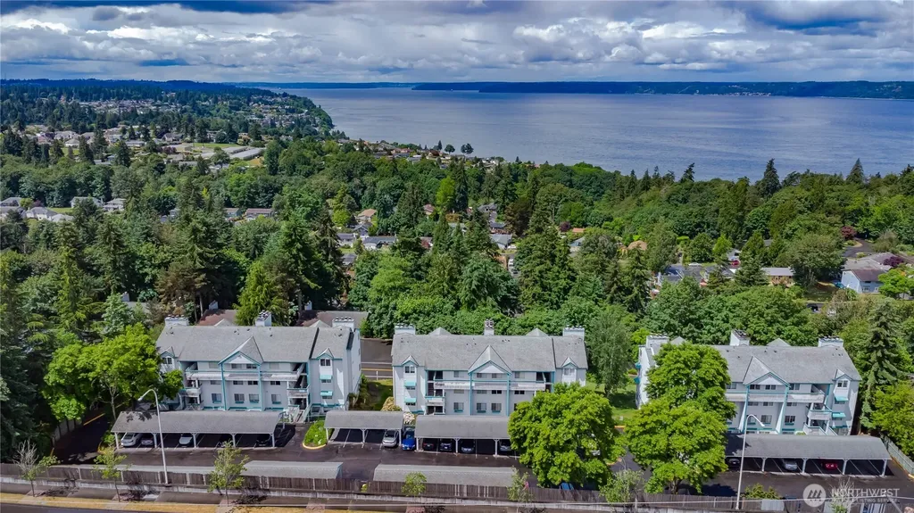 28606 16th Avenue S Federal Way WA 98003