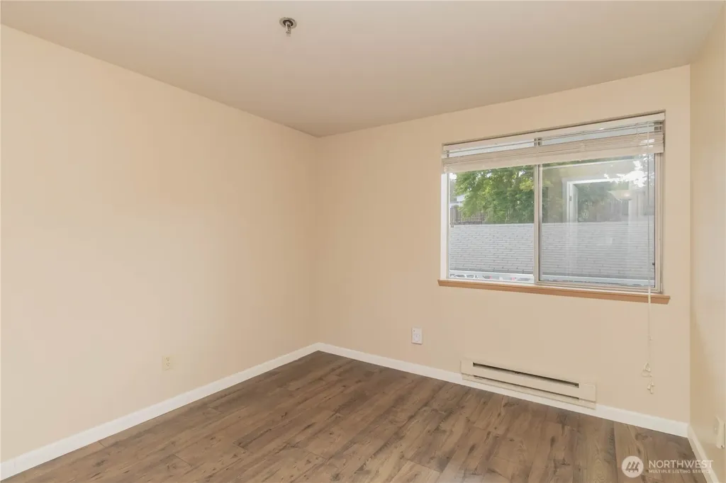 28606 16th Avenue S Federal Way WA 98003