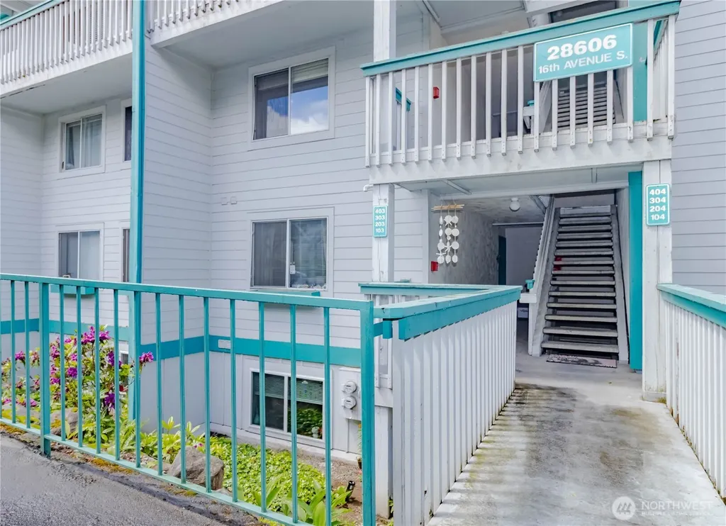 28606 16th Avenue S Federal Way WA 98003