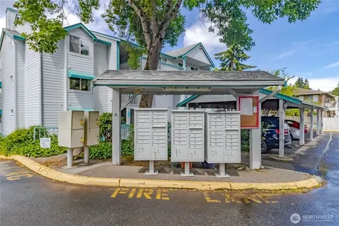 28606 16th Avenue S Federal Way WA 98003