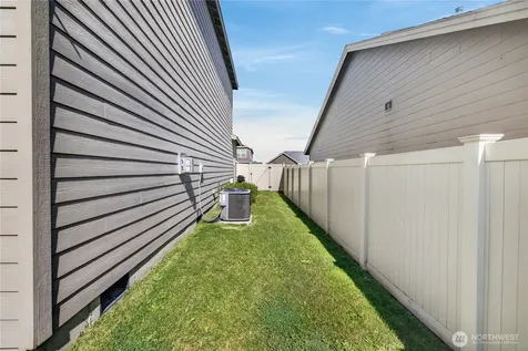 1713 Liberty Lane Sunnyside WA 98944