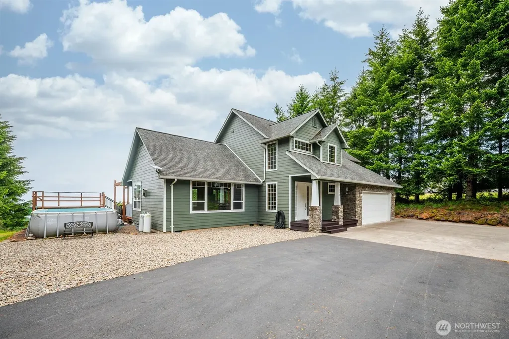 966 Lookout Road Castle Rock WA 98611