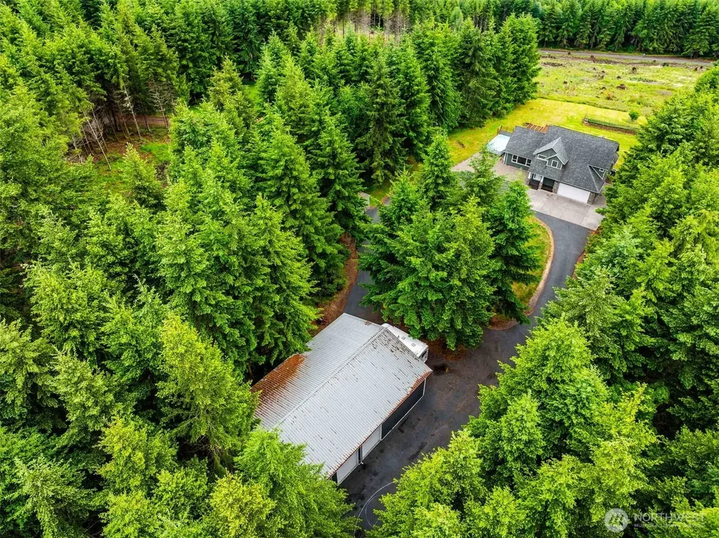 966 Lookout Road Castle Rock WA 98611