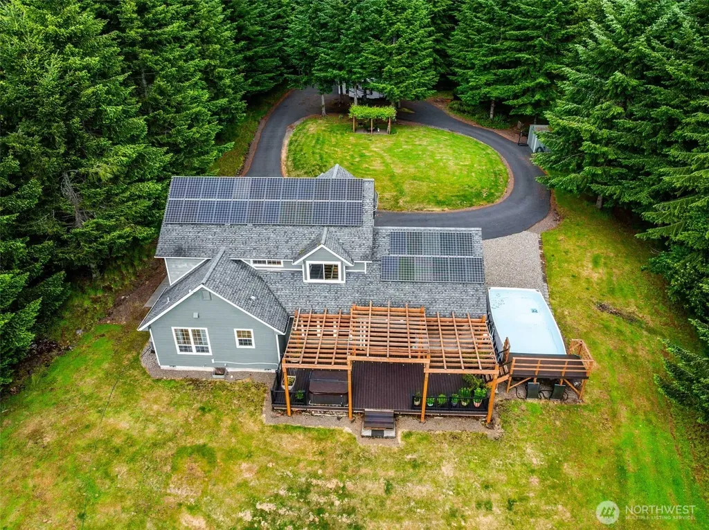 966 Lookout Road Castle Rock WA 98611