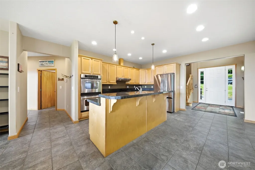 966 Lookout Road Castle Rock WA 98611