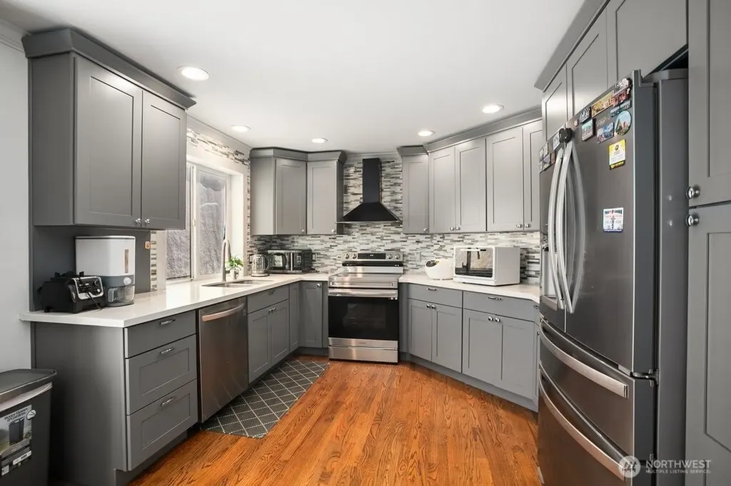 34626 10th Place SW Federal Way WA 98023