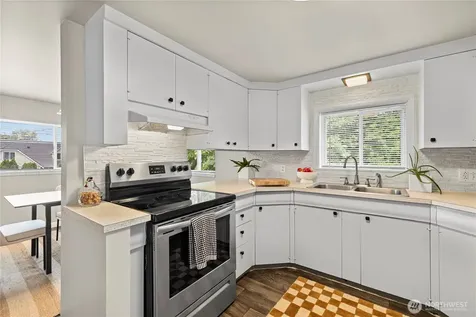 731 S 19th Street Renton WA 98055