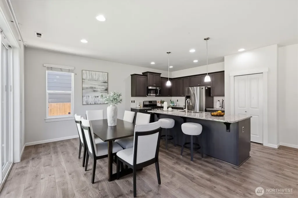 9821 15th Place SE Lake Stevens WA 98258