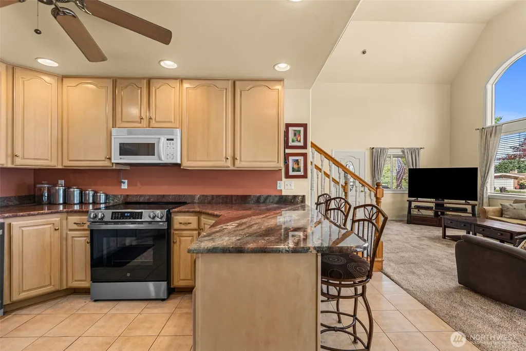42 Hadley Street NW East Wenatchee WA 98802