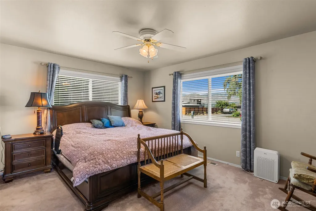 42 Hadley Street NW East Wenatchee WA 98802
