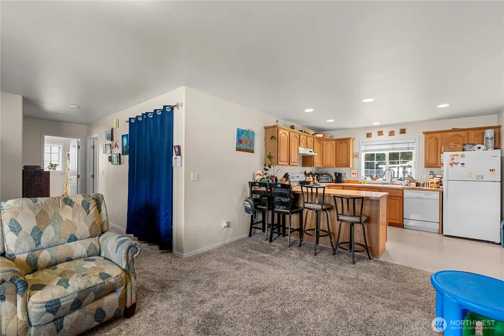 42 Hadley Street NW East Wenatchee WA 98802