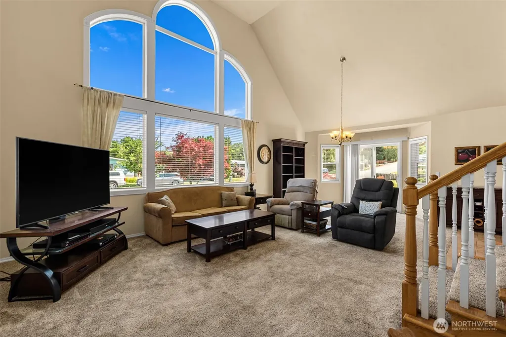 42 Hadley Street NW East Wenatchee WA 98802