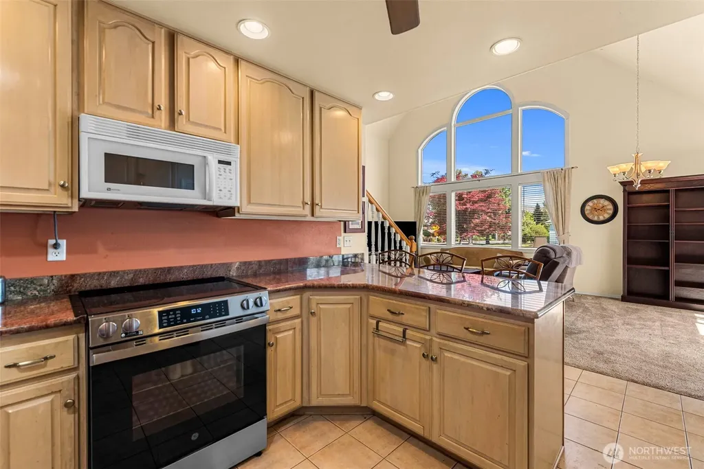 42 Hadley Street NW East Wenatchee WA 98802