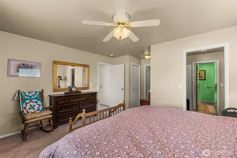 42 Hadley Street NW East Wenatchee WA 98802
