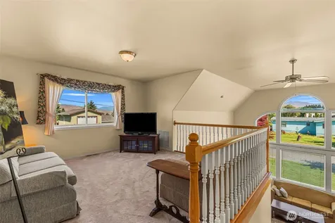42 Hadley Street NW East Wenatchee WA 98802