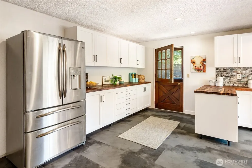 27420 141st Avenue SE Kent WA 98042