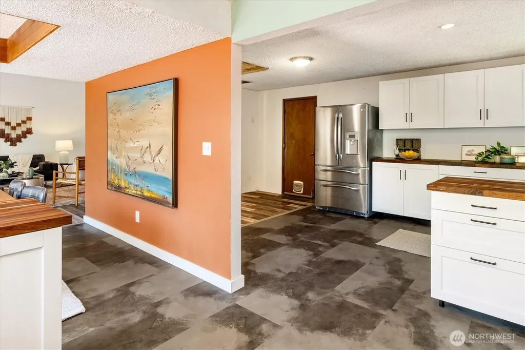 27420 141st Avenue SE Kent WA 98042