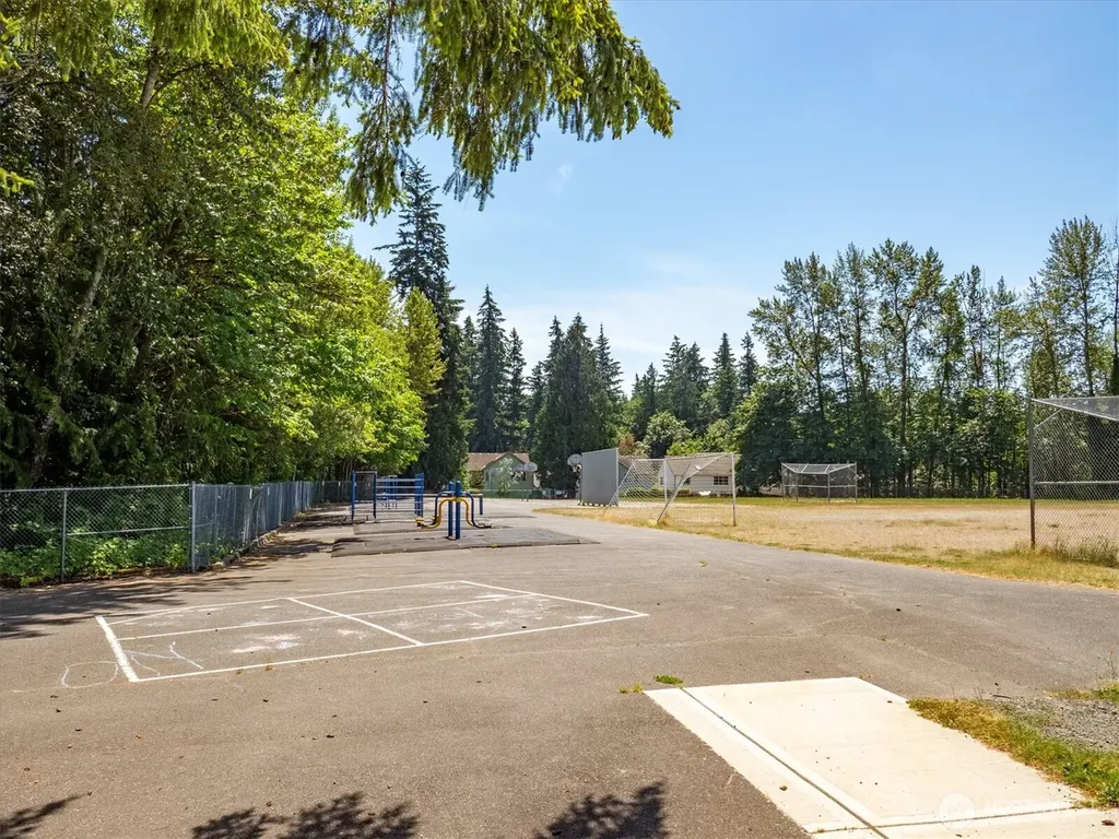27420 141st Avenue SE Kent WA 98042