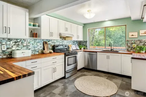 27420 141st Avenue SE Kent WA 98042