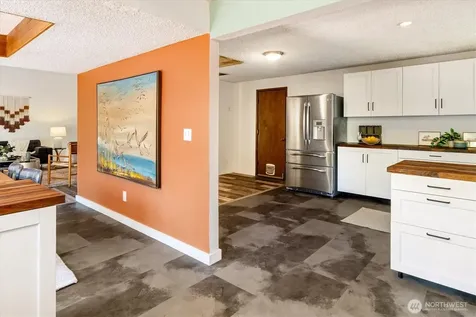 27420 141st Avenue SE Kent WA 98042